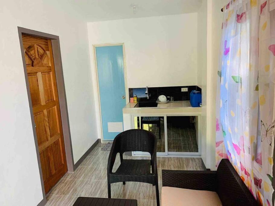 Romblon Transient House Lägenhet Exteriör bild
